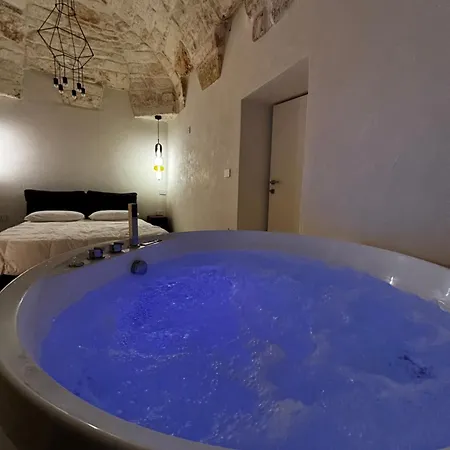 Lefko Jacuzzi Vista 아파트 오스투니
